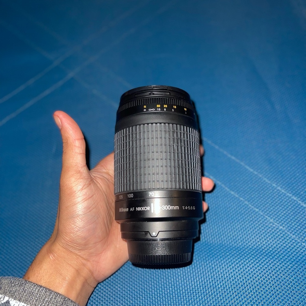Nikon Lens 70-300mm f4-f5.6. Af